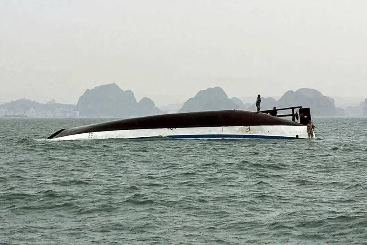 Vietnam, si rovescia battello turistico con 53 persone a bordo: almeno 28 i morti - 