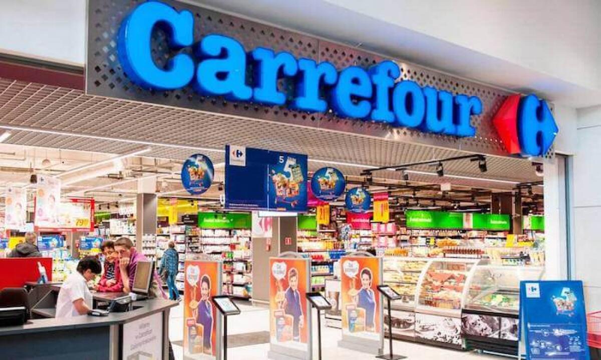 Carrefour lascia l'Italia per 1 miliardo | È il segnale di una rivoluzione nel mercato alimentare? - 