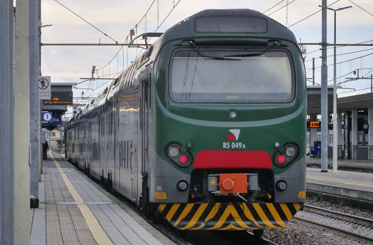Ferrovie, disagi su Salerno-Reggio Calabria: ritardi e treni soppressi -