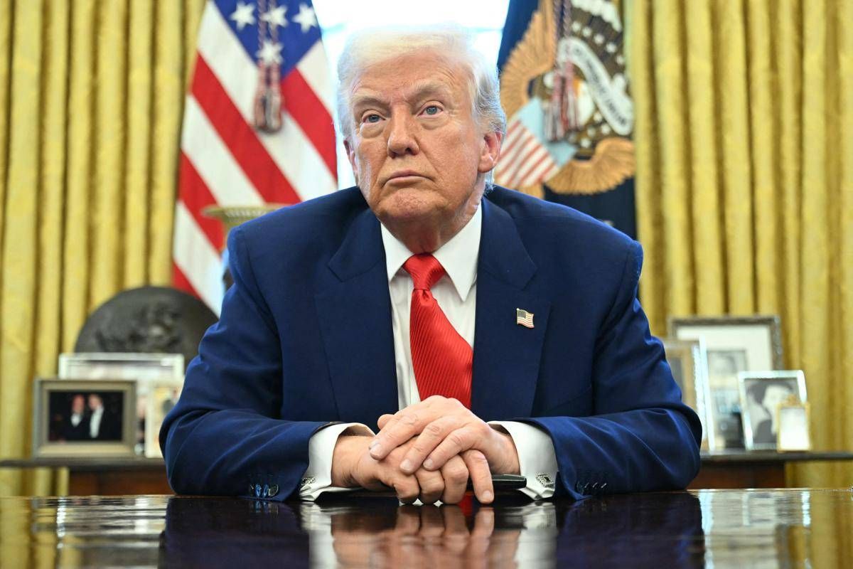 Trump e il crollo di consensi: Epstein, inflazione e migranti affondano il tycoon -