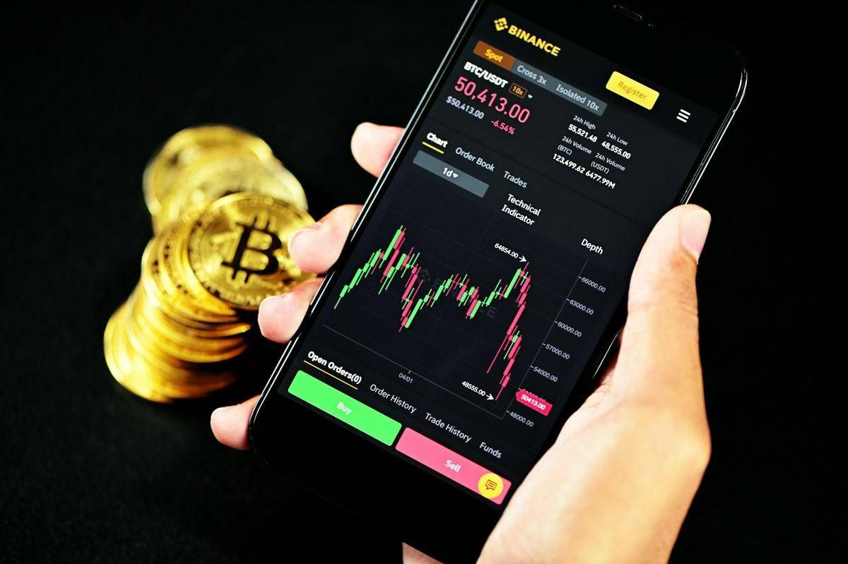 Criptovalute, da mercato volatile a protagonista della finanza globale -