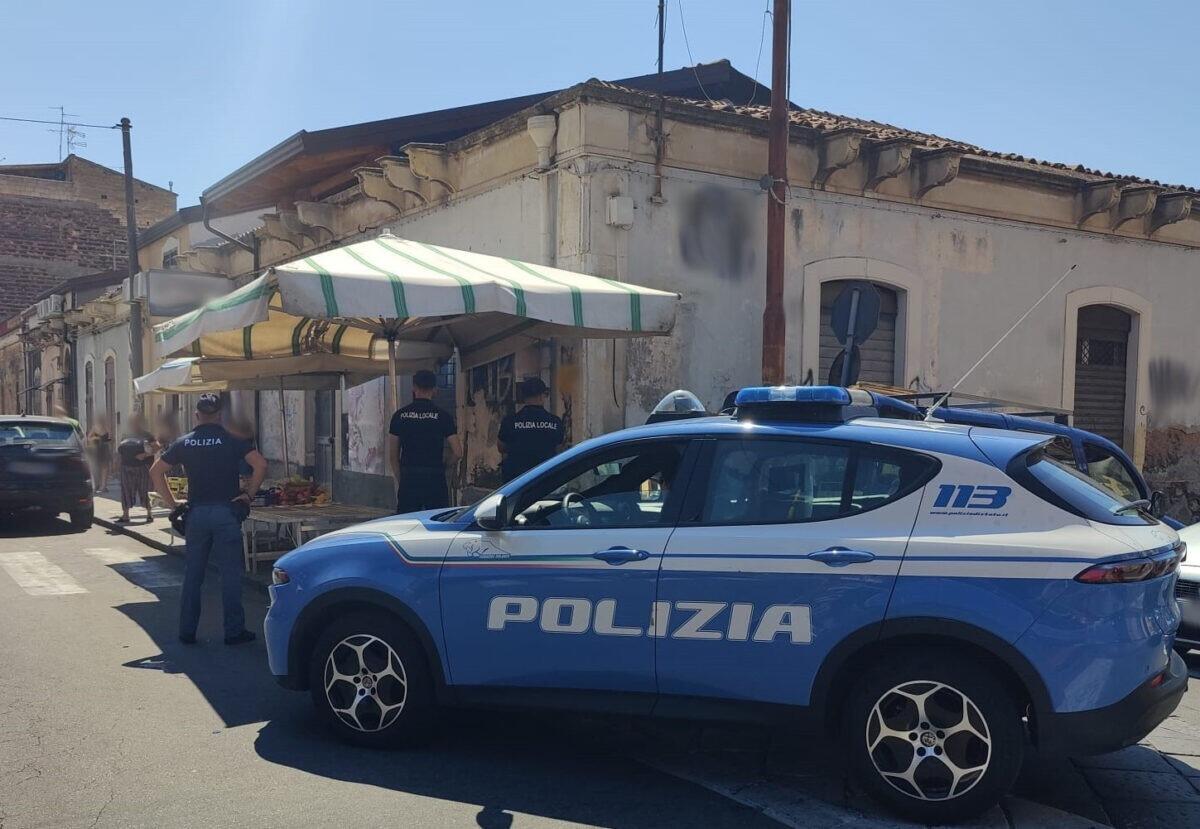 Polizia di Catania sequestra 175 kg di frutta: scopri cosa hanno trovato nel bagagliaio! -