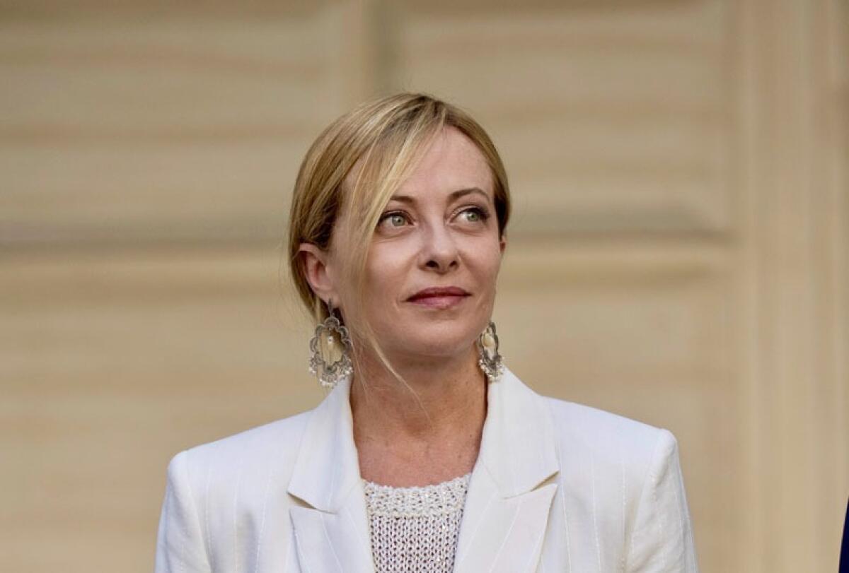 Carceri, Meloni annuncia 15 mila nuovi posti entro il 2027 | È davvero possibile colmare il divario? -