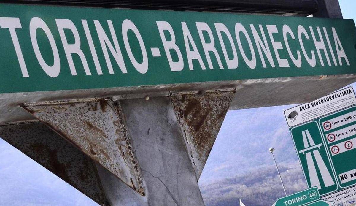 Auto contromano sull'A32, un morto e quattro feriti sulla Torino-Bardonecchia -