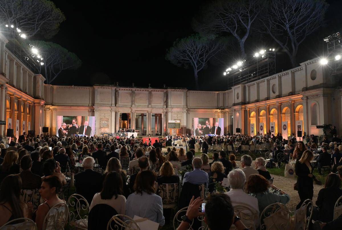 Premio Strega, stasera il vincitore: chi sono i finalisti e come vedere la cerimonia in diretta -