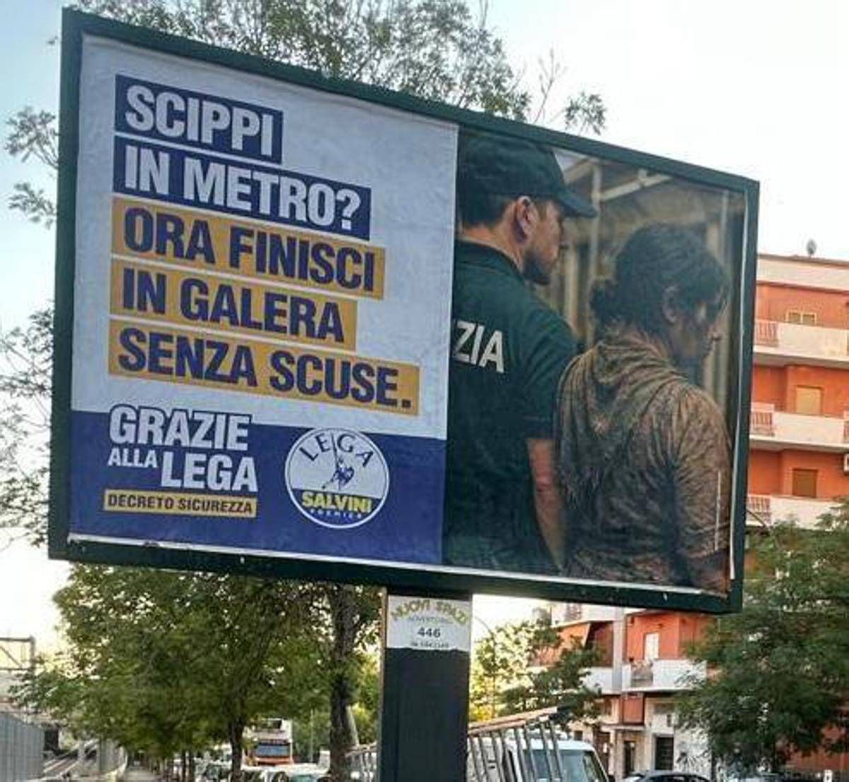 Roma e i manifesti su decreto Sicurezza, Lega: "Comune viola art.21 Costituzione" -