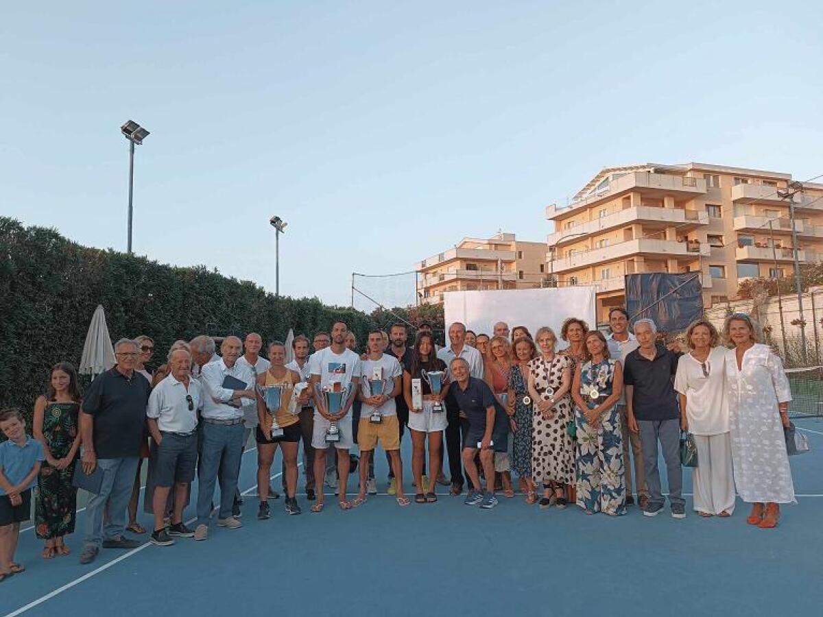 Tennis, mare e sorprese: Scopri perché la Canottieri Cup sta cambiando le regole del gioco! -