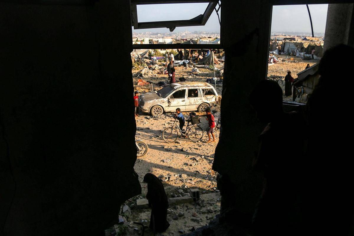 Gaza, "nuovi raid: dall'alba almeno 34 morti". Olanda vieta ingresso a ministri israeliani - 