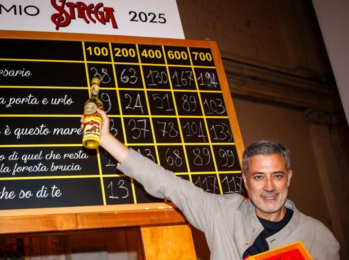 Premio Strega 2025: la vittoria di Bajani svela una polemica esplosiva con il Governo! - 