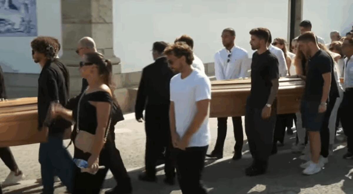 Funerali emozionanti per Diogo Jota e André Silva | Il Liverpool ritira una maglia in un gesto senza precedenti! -
