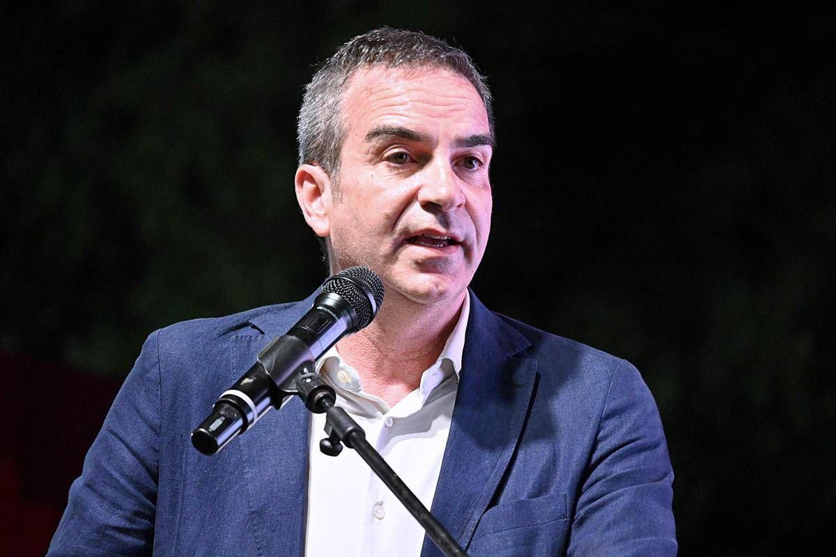 Calabria, il governatore Occhiuto si dimette: "Non mi farò fermare, mi ricandido" -