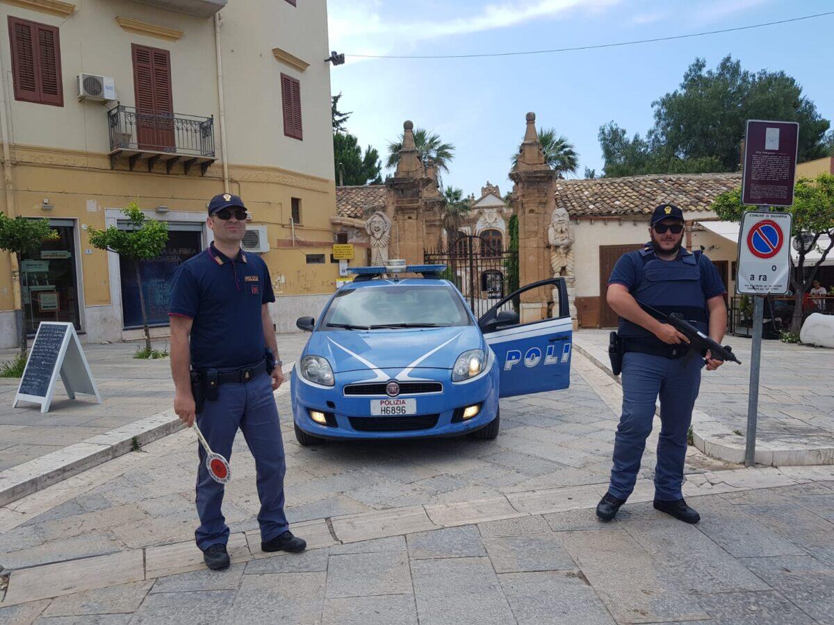 Scoperta shock a Palermo | La Polizia ferma un truffatore mentre raggira un'anziana! -