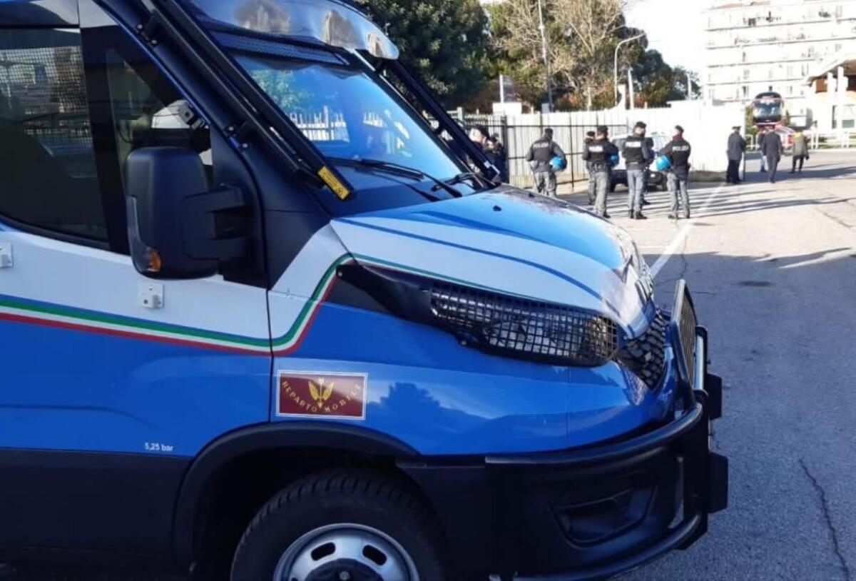 Due provvedimenti D.A.SPO. | La polizia di Ragusa affronta il problema della violenza nel tifo sportivo! -