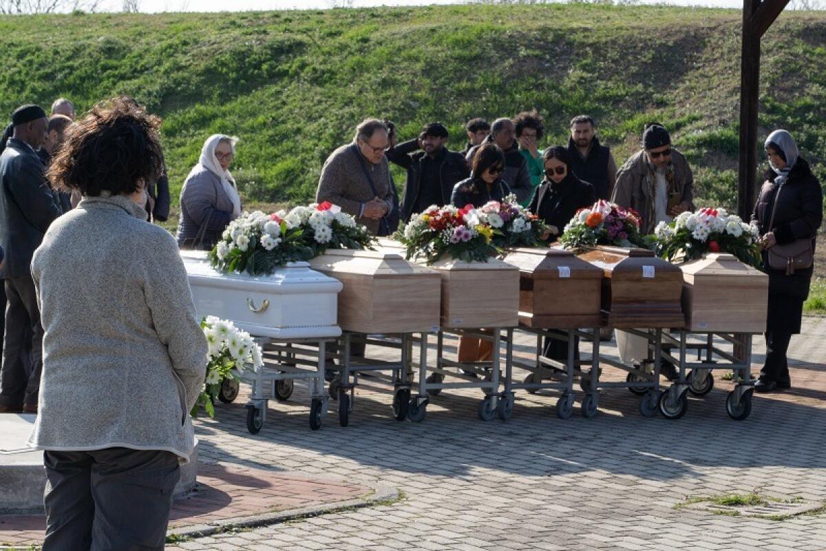 Strage di Cutro: le autorità sotto processo | La vera responsabilità resta in ombra? -