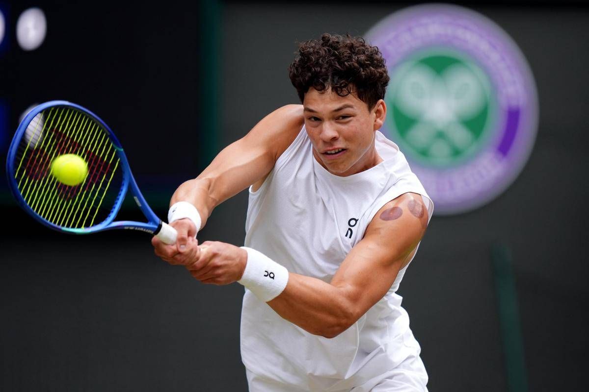 Wimbledon, spalle 'a pois' per Shelton contro Sinner. Ecco cos'è la coppettazione -