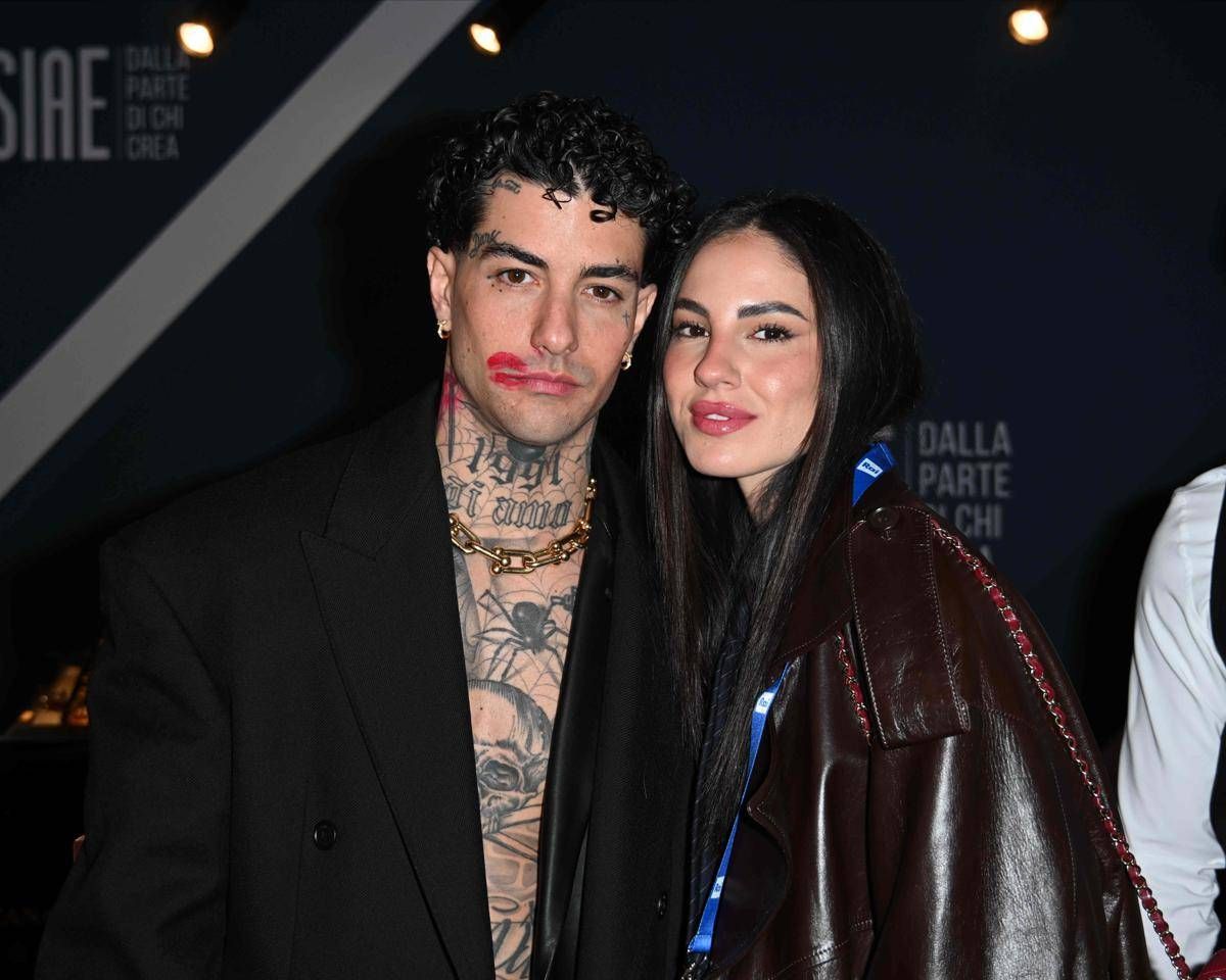 Giulia De Lellis e Tony Effe, la vacanza d'amore in Sicilia prima del parto - 