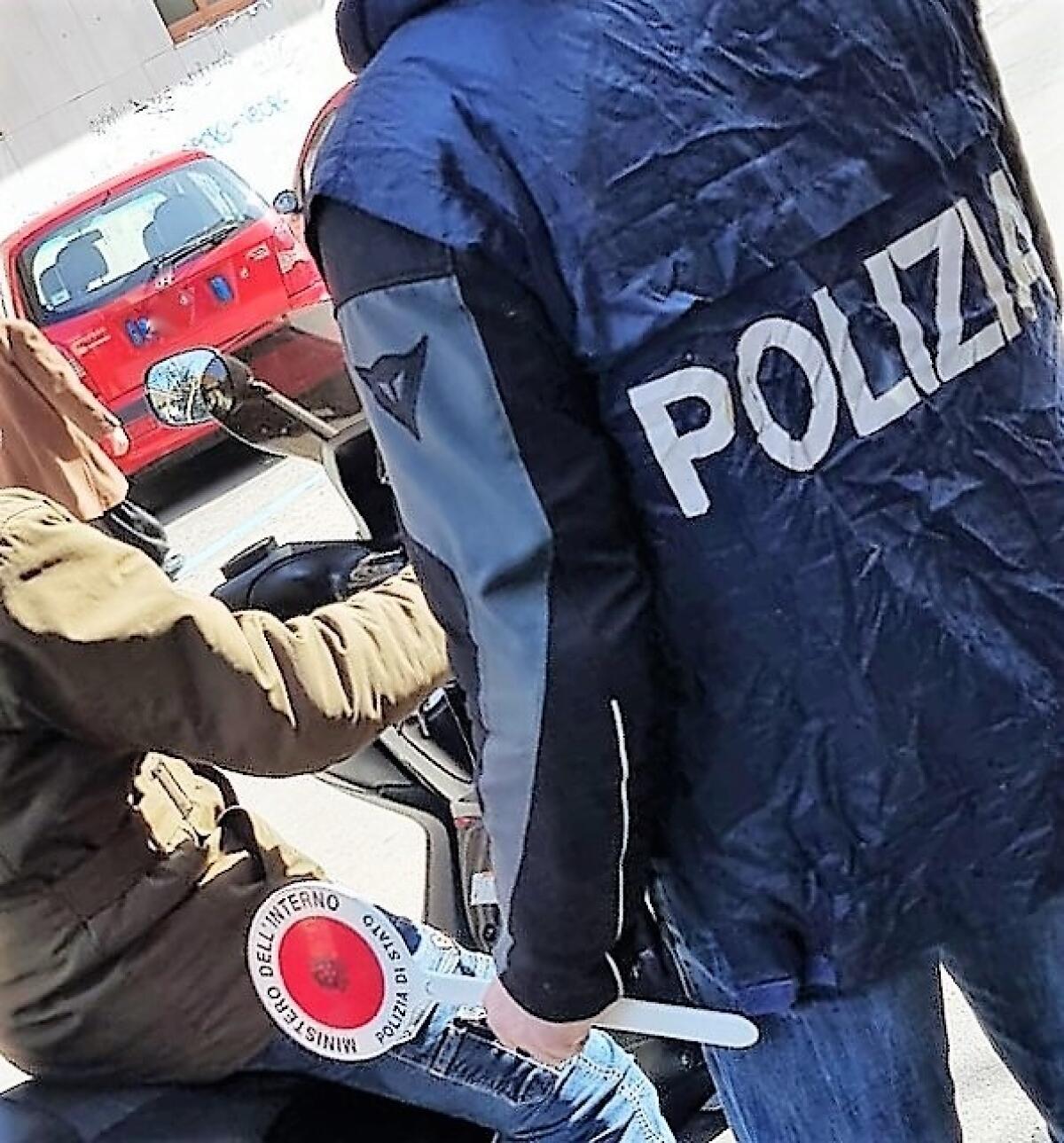 Polizia di Palermo cattura il rapinatore seriale | Scopri il segreto che ha svelato il suo nascondiglio! - 