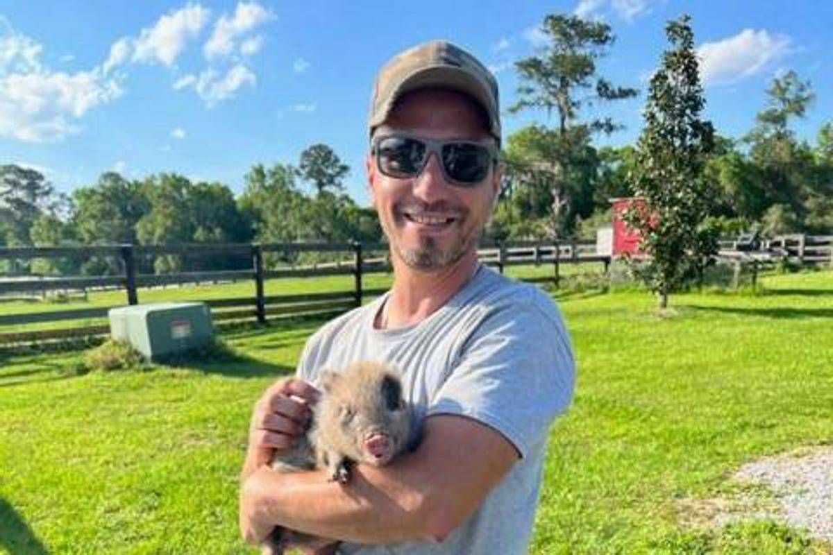 "Catene a mani e piedi, trattati come animali": parla la zia di un italiano detenuto ad Alligator Alcatraz -