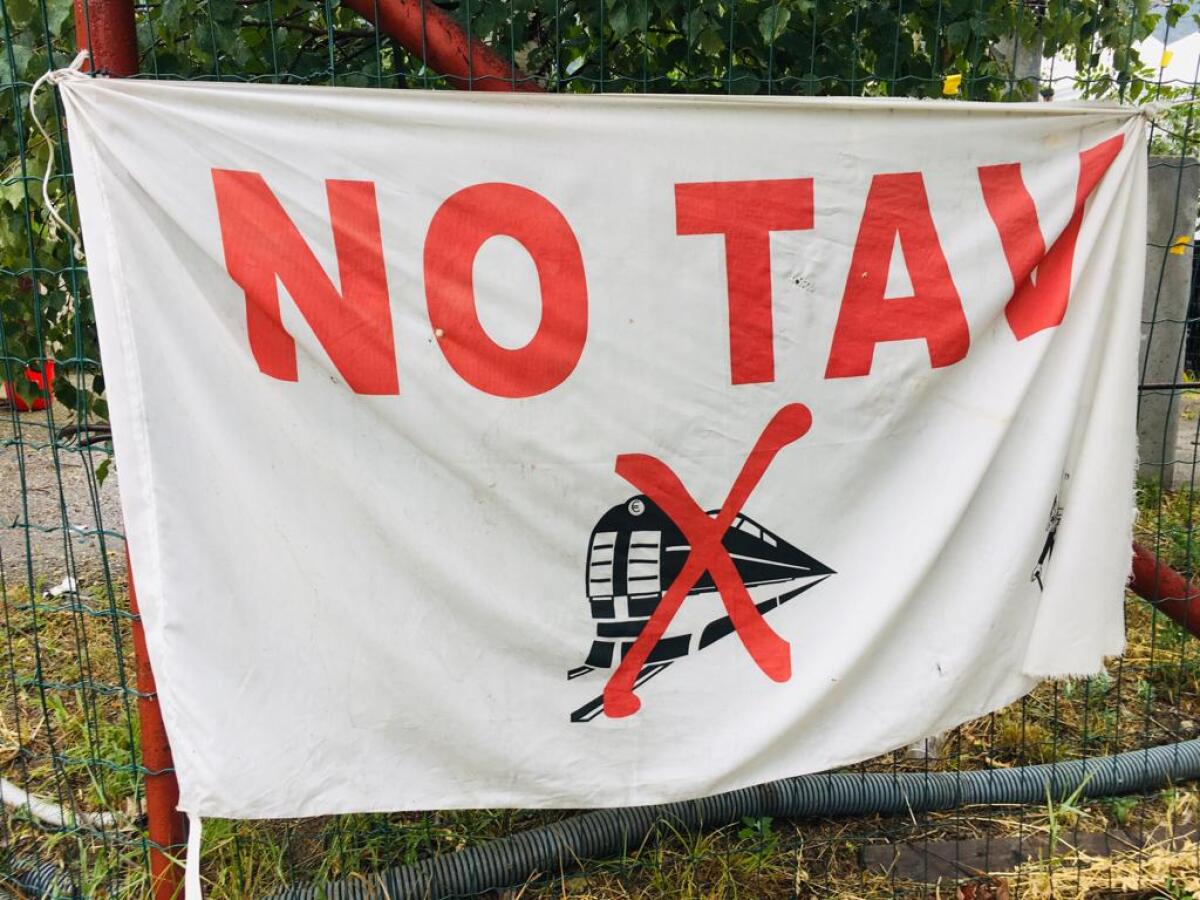 Occupazione dell'Autostrada Torino-Bardonecchia | È davvero giusto protestare in questo modo? -