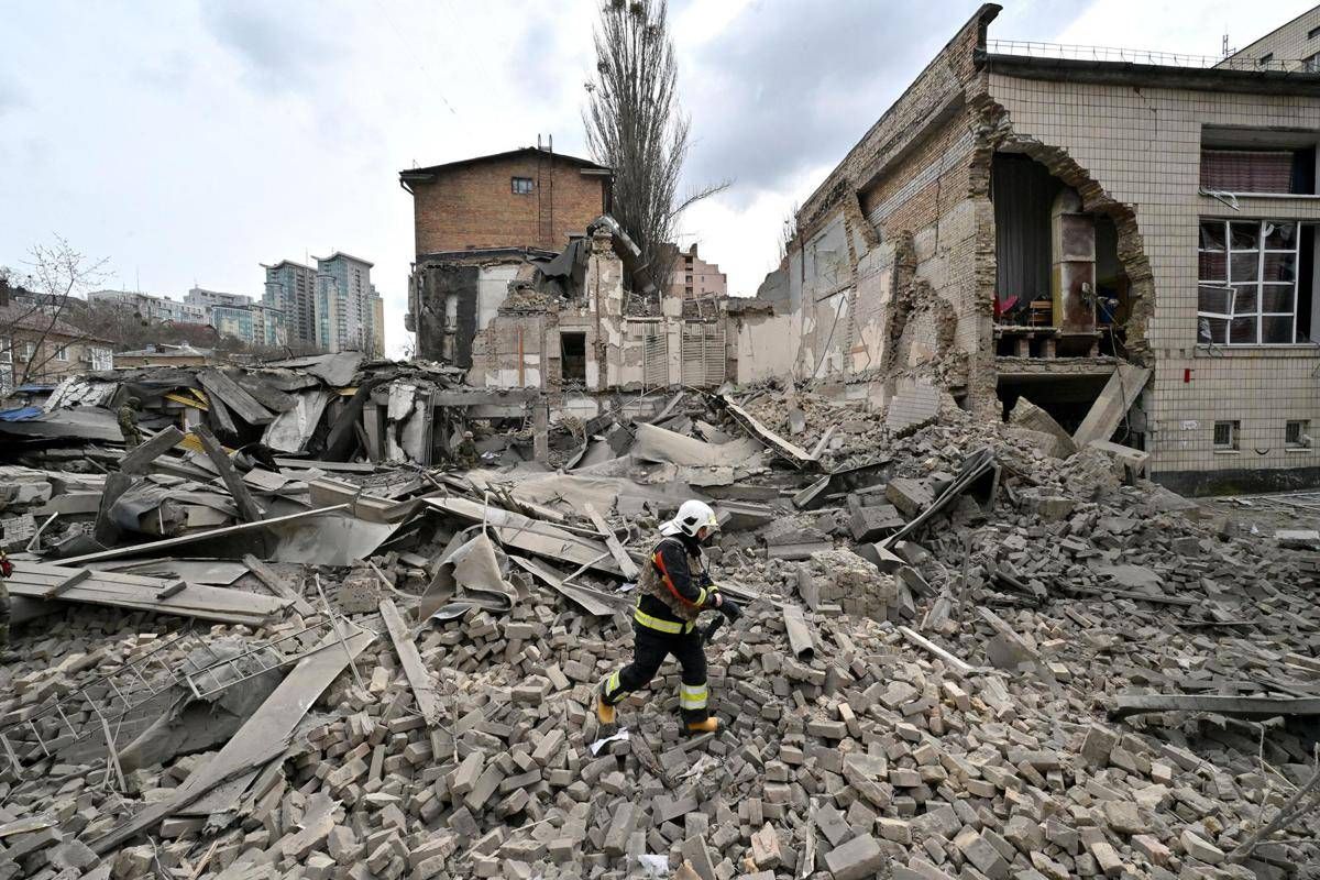 Ucraina, pioggia di droni dalla Russia. Iezzi: "E' un punto di svolta e un messaggio alla Nato e a Trump'' -