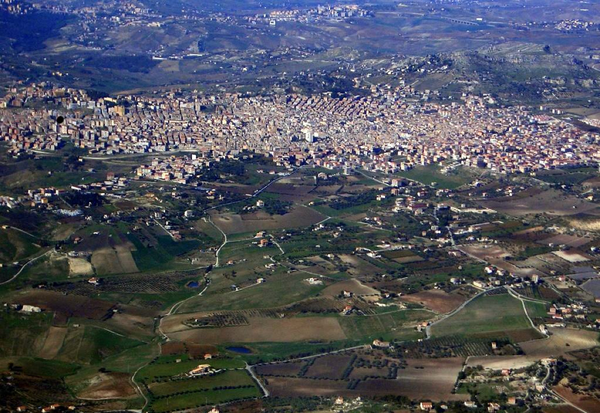 Dalle rovine alla rinascita: il borgo girgente che ha stupito il mondo intero - Foto: Favaresefiero/Wikipedia