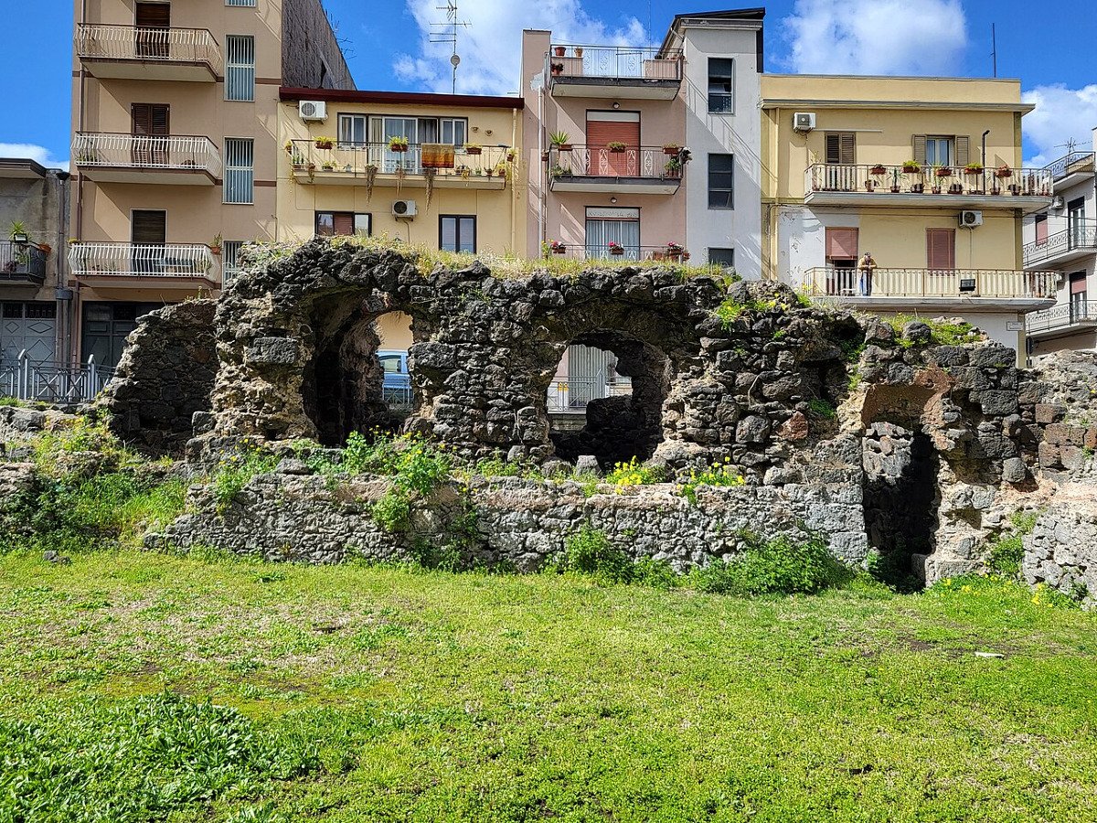 Sommerse dalla lava dell’Etna: vicino Catania esiste un complesso di unico al mondo - Foto: VincentLR/Wikipedia