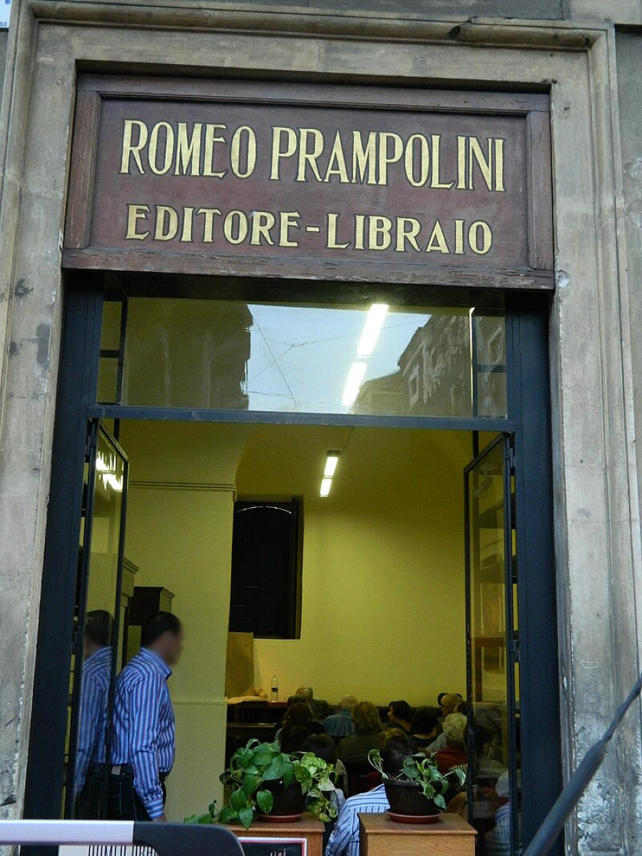 La libreria immortale dei catanesi, resiste dal 1894 tra scaffali e pagine che hanno fatto la storia - Foto: Libreria Romeo Prampolini/Wikipedia
