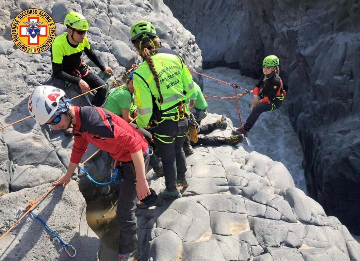 Paura sull’Etna e non solo: 4 interventi in un giorno per il Soccorso Alpino Siciliano – CNSAS - Credit foto Soccorso Alpino e Speleologico Siciliano - CNSAS