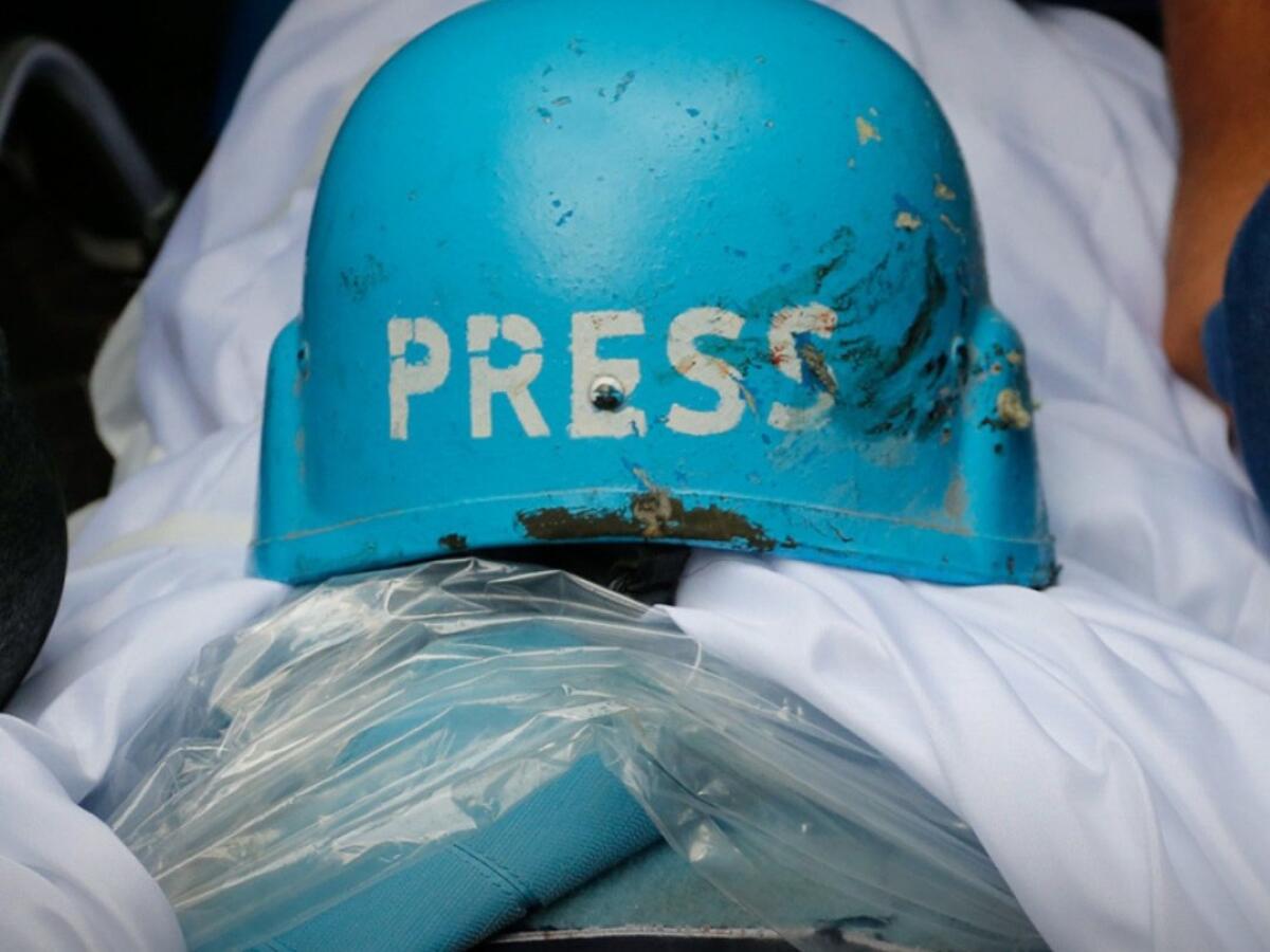 Israele attacca un ospedale di Gaza e uccide quattro giornalisti | È davvero guerra contro la libertà di stampa? - 