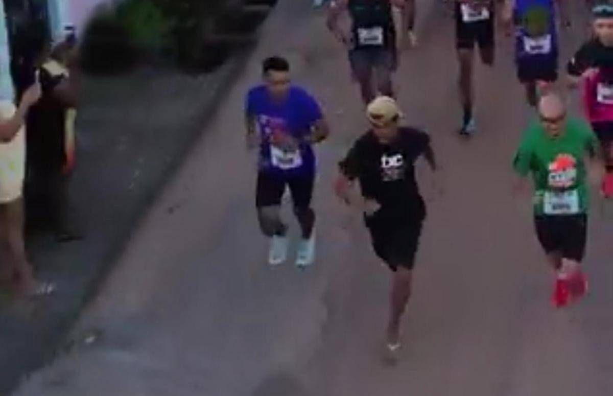 Brasile, corre una gara ubriaco e in ciabatte. Premiato con una medaglia al traguardo -