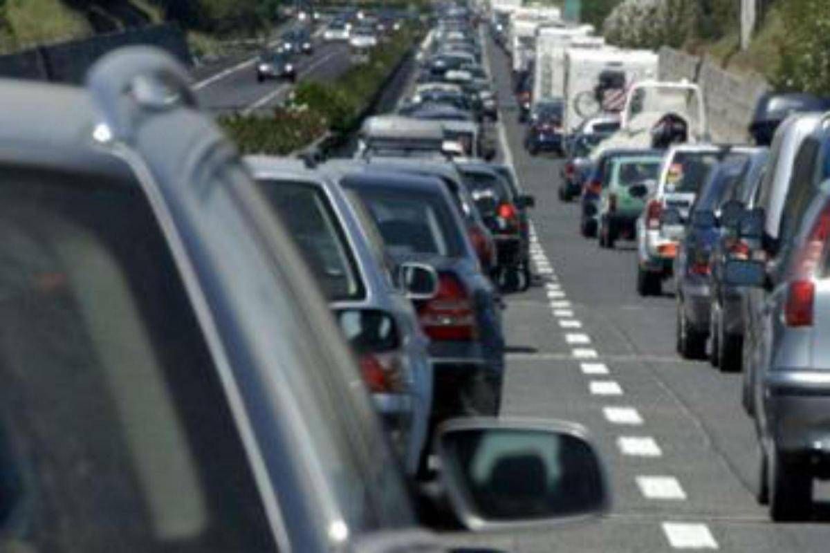 Esodo estivo, weekend da bollino nero: 13 milioni di auto in viaggio -