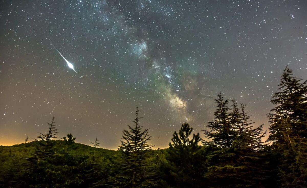 Stelle cadenti visibili anche a fine agosto | Scopri perché non devi perderti questa occasione! - 
