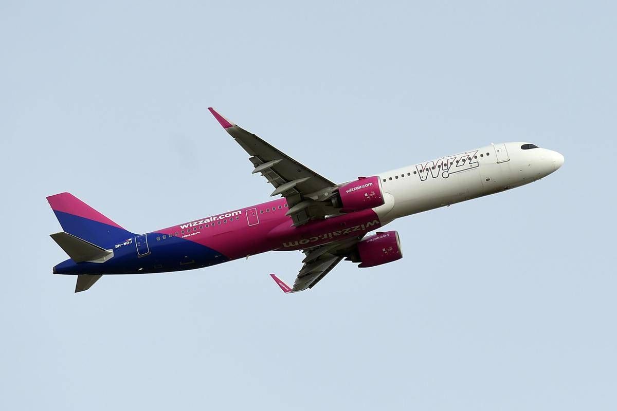 Forti turbolenze, paura sul volo Alicante-Roma: dirottato a Bologna - 