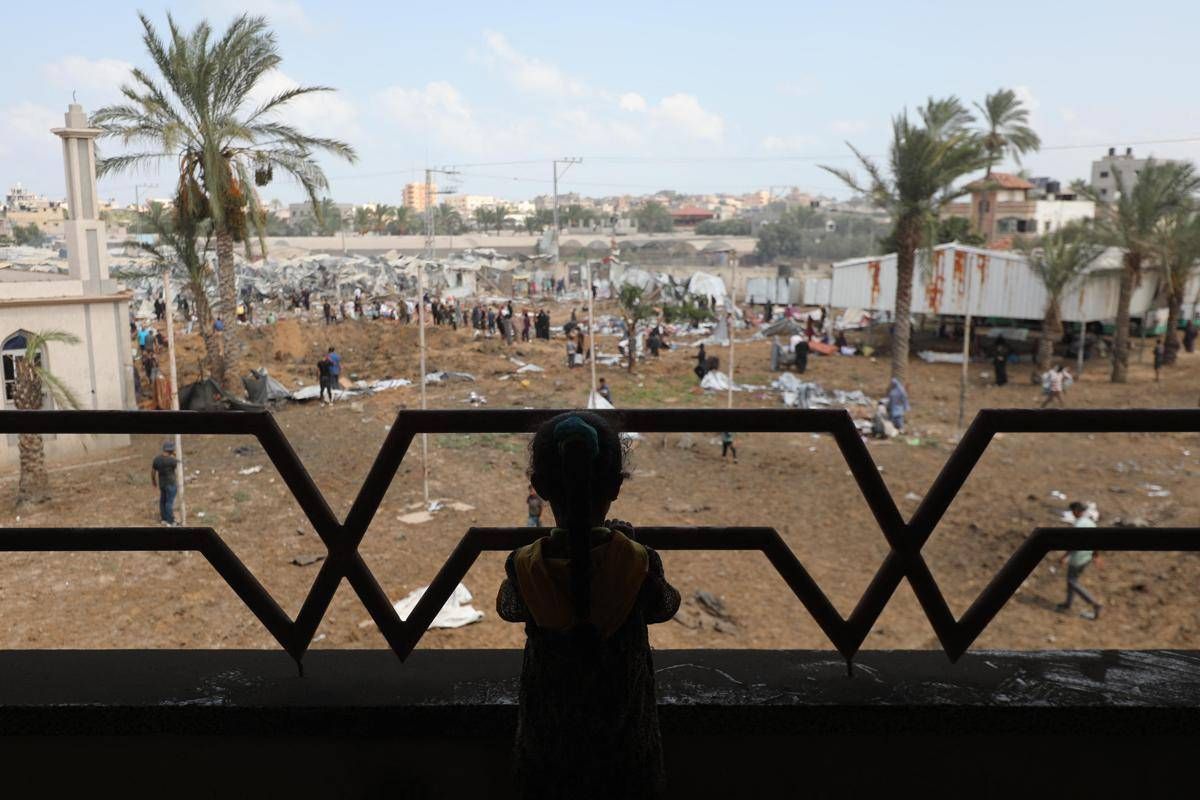Gaza, al-Jazeera: 19 morti in raid di Israele: 17 erano sfollati in tendopoli di Khan Yunis -