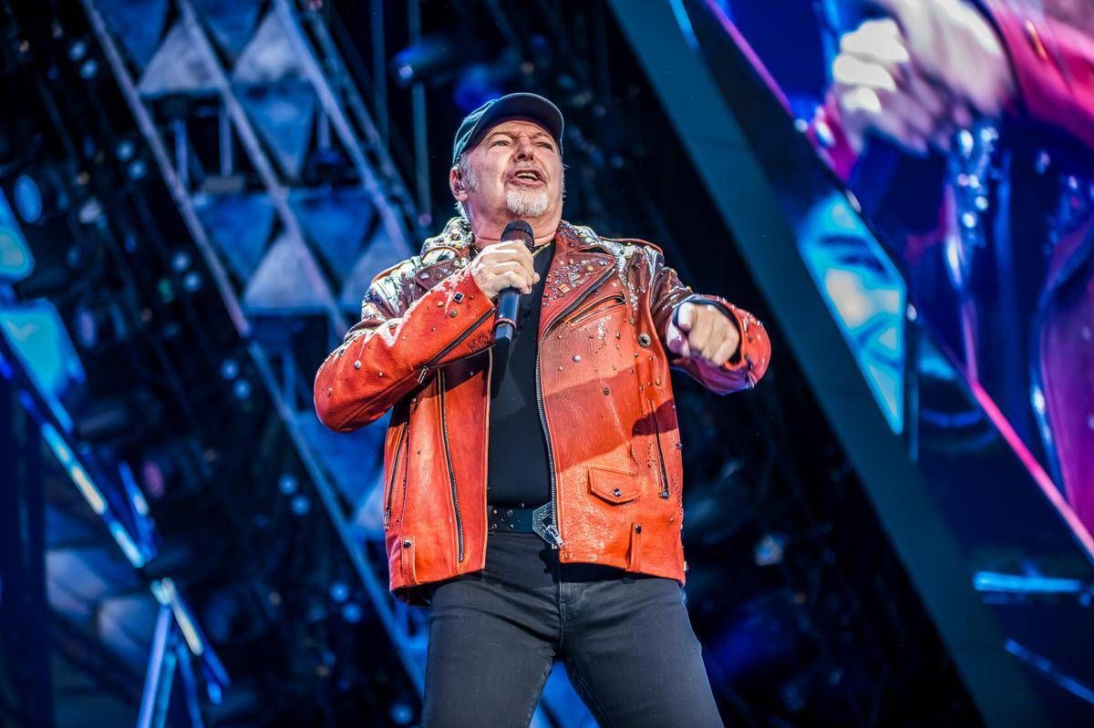 Vasco Rossi, lo sfogo sui fan: "Non faccio parte del biglietto vacanza" -