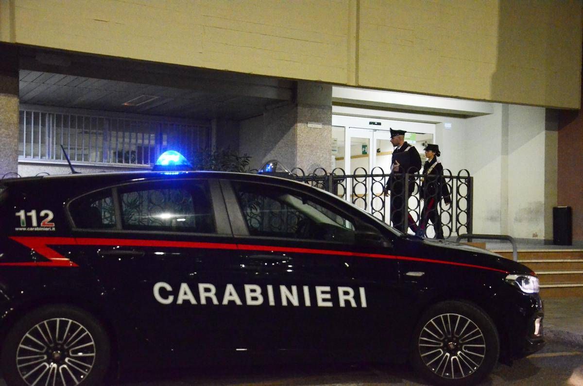 Napoli, ispettore di polizia accoltellato e ucciso in casa - 