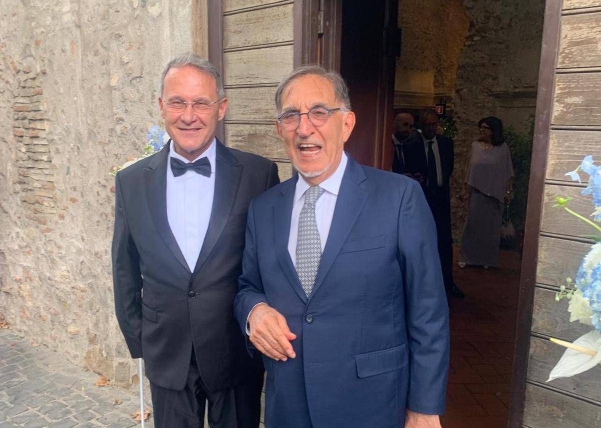 FdI, nozze a Roma per Cirielli: celebra La Russa. Menu campano e bomboniere in ceramica di Vietri - 