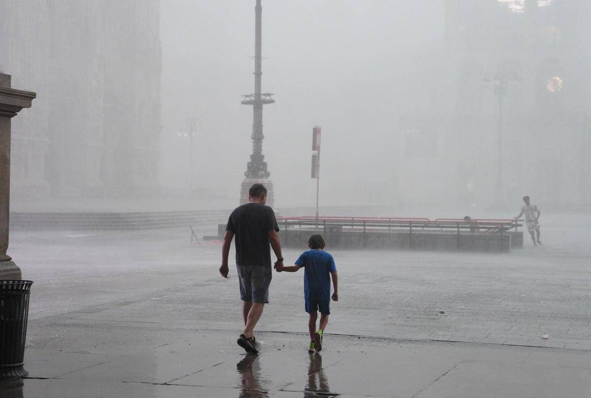 Maltempo sull'Italia, è allerta rossa in Lombardia -