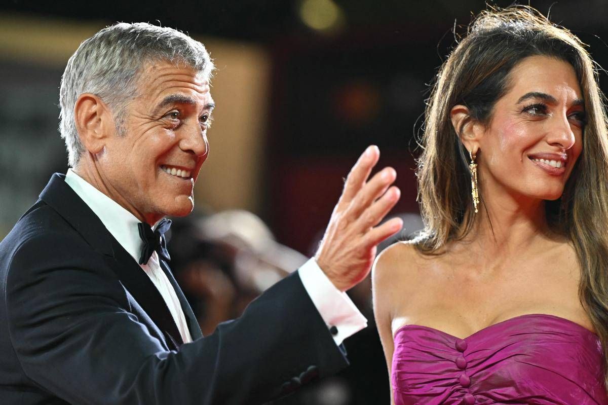 Venezia 2025, ovazione per Clooney: dieci minuti di applausi per 'Jay Kelly' -