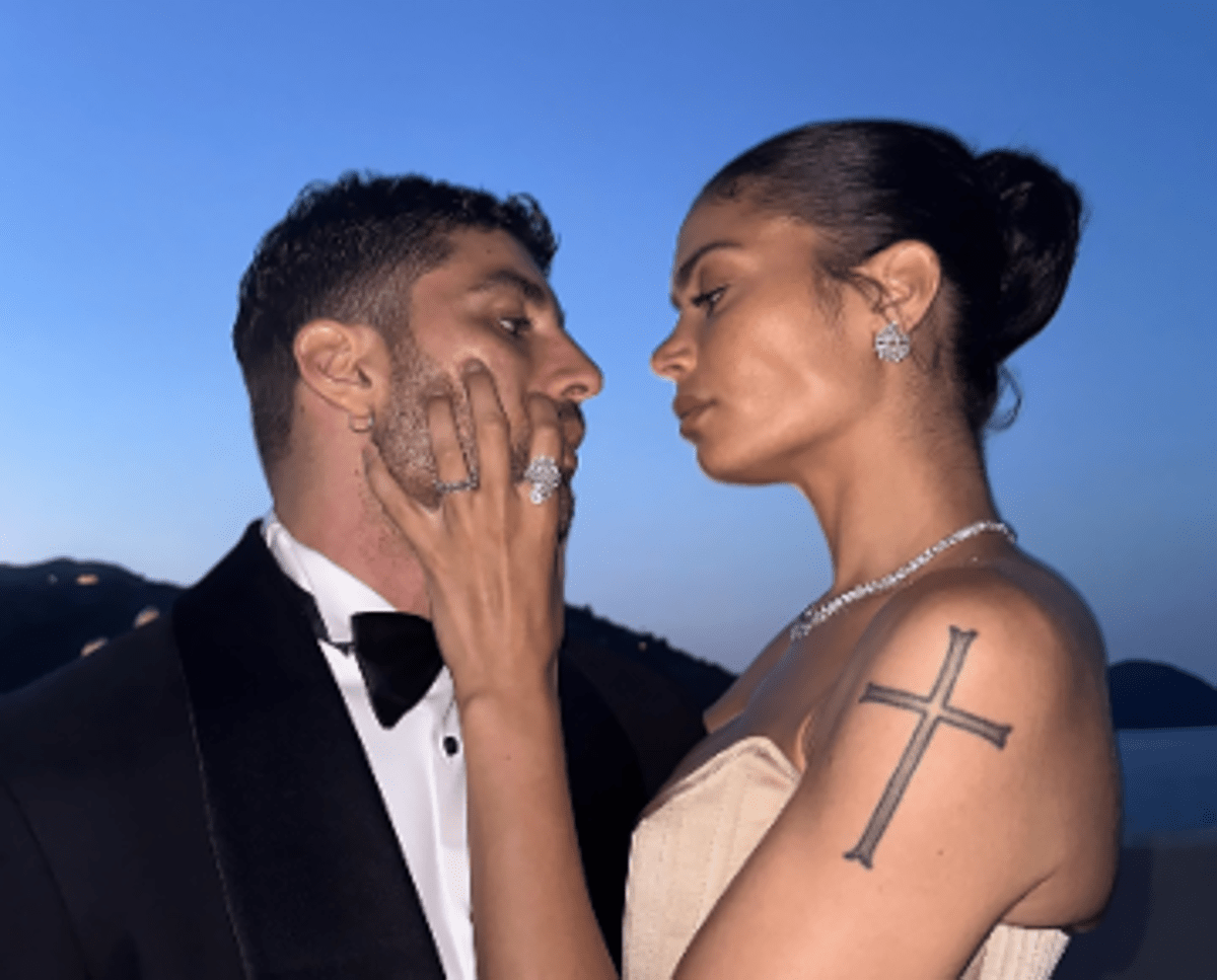 Andrea Iannone compie 36 anni, la dolce dedica di Elodie: "Auguri amore" -