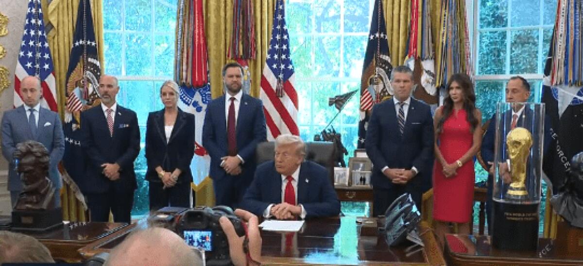 Trump dichiara "Basta soldi per l'Ucraina" | Ecco perché potrebbe essere il suo piano segreto! - 