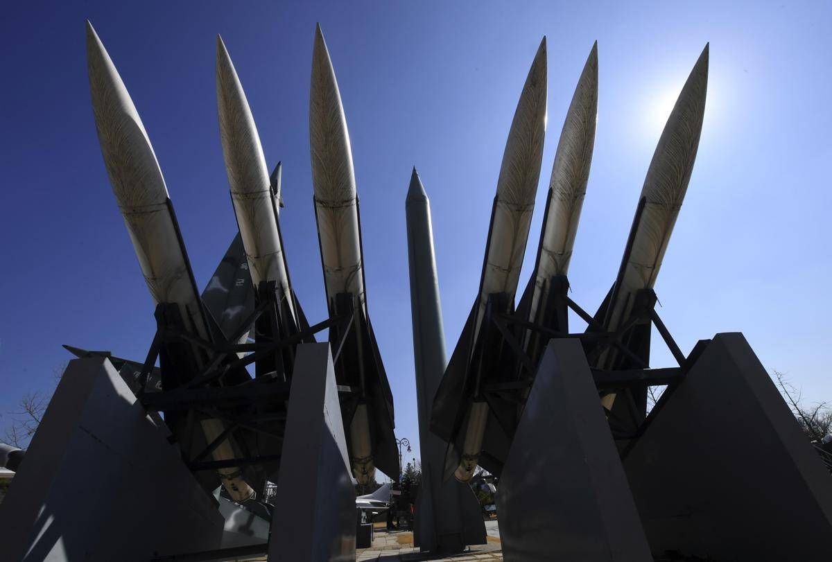 Corea del Nord, testati due nuovi missili di difesa aerea - 