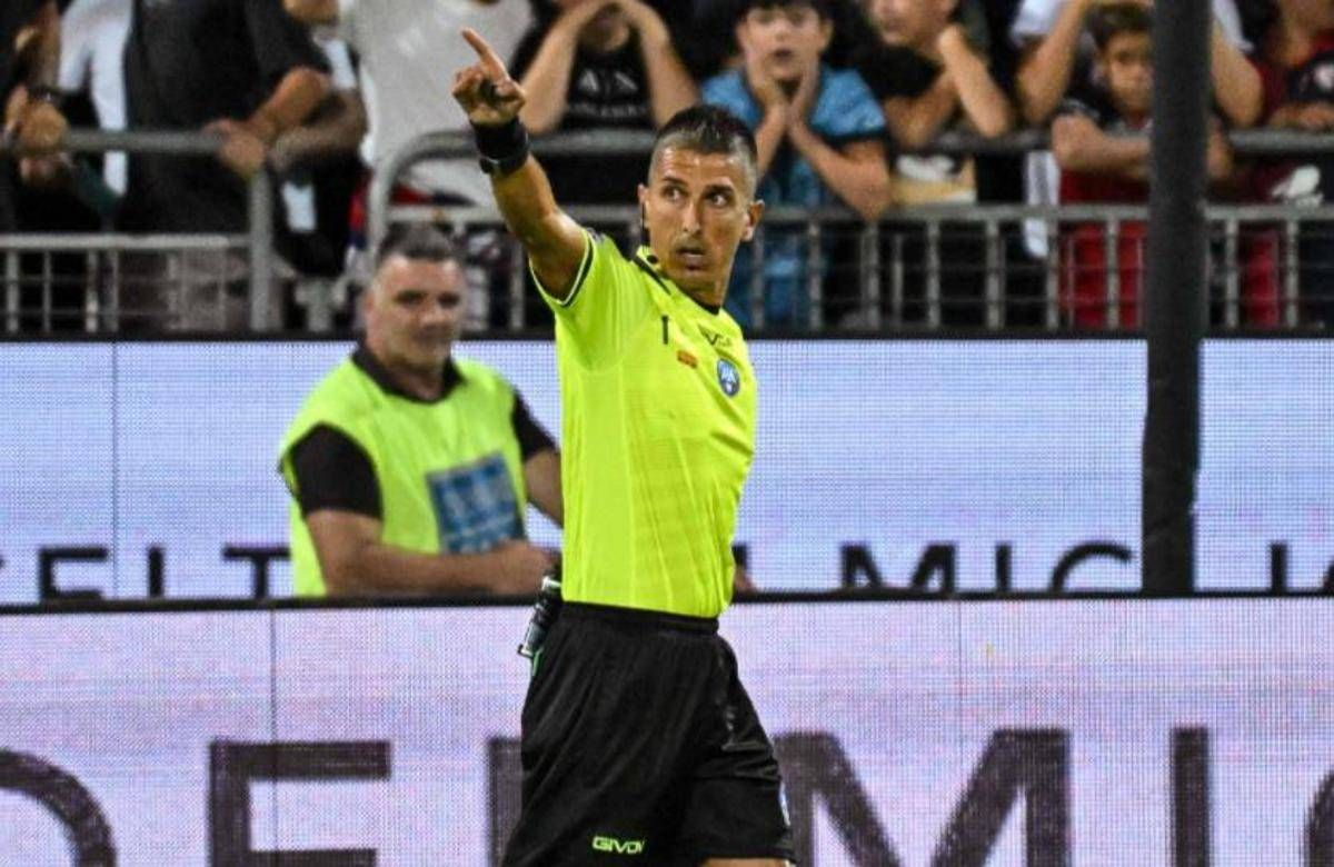 Lecce-Milan, gol annullato a Gabbia e annuncio dell'arbitro: "Spinta del difensore" -