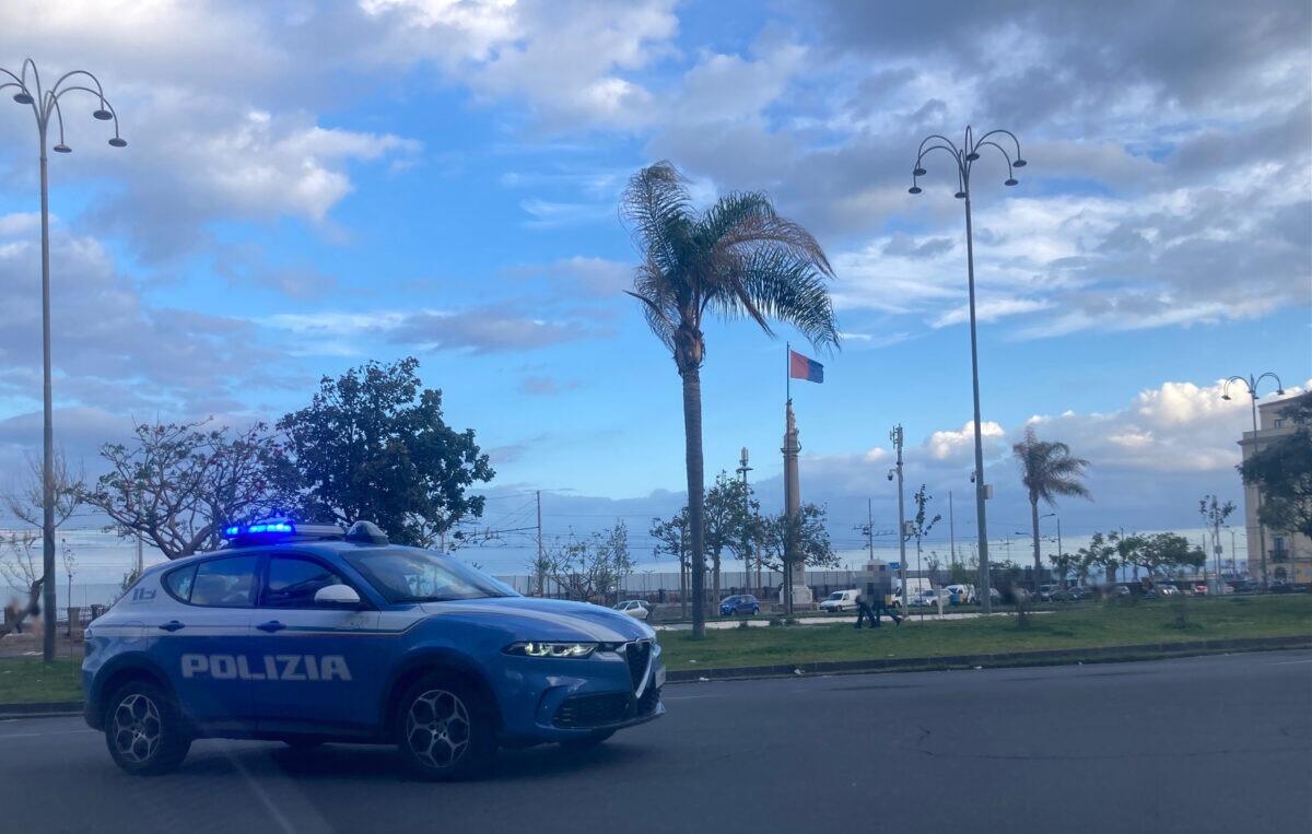 Scoperta Shock a Catania | La Polizia Svela il Pericoloso Gioco di Due Minorenni con una Pistola a Salve! -