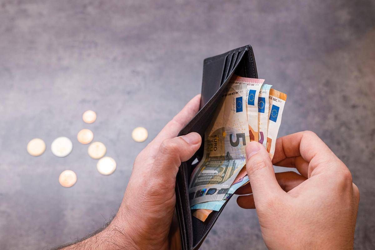 Non solo spiagge, anche il caro hotel colpisce duro: +38,6% in 4 anni -