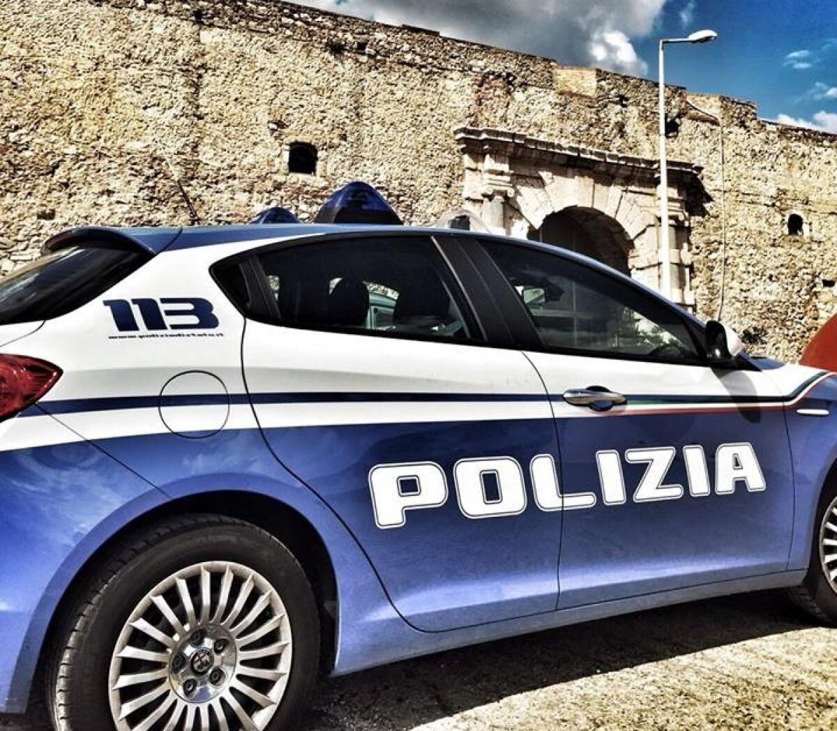 Polizia di Caltanissetta in azione | Chi è il giovane che ha messo in crisi un intero pronto soccorso? - 