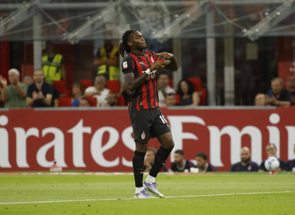 Milan-Bari, Leao gol e infortunio: match dura 17 minuti -