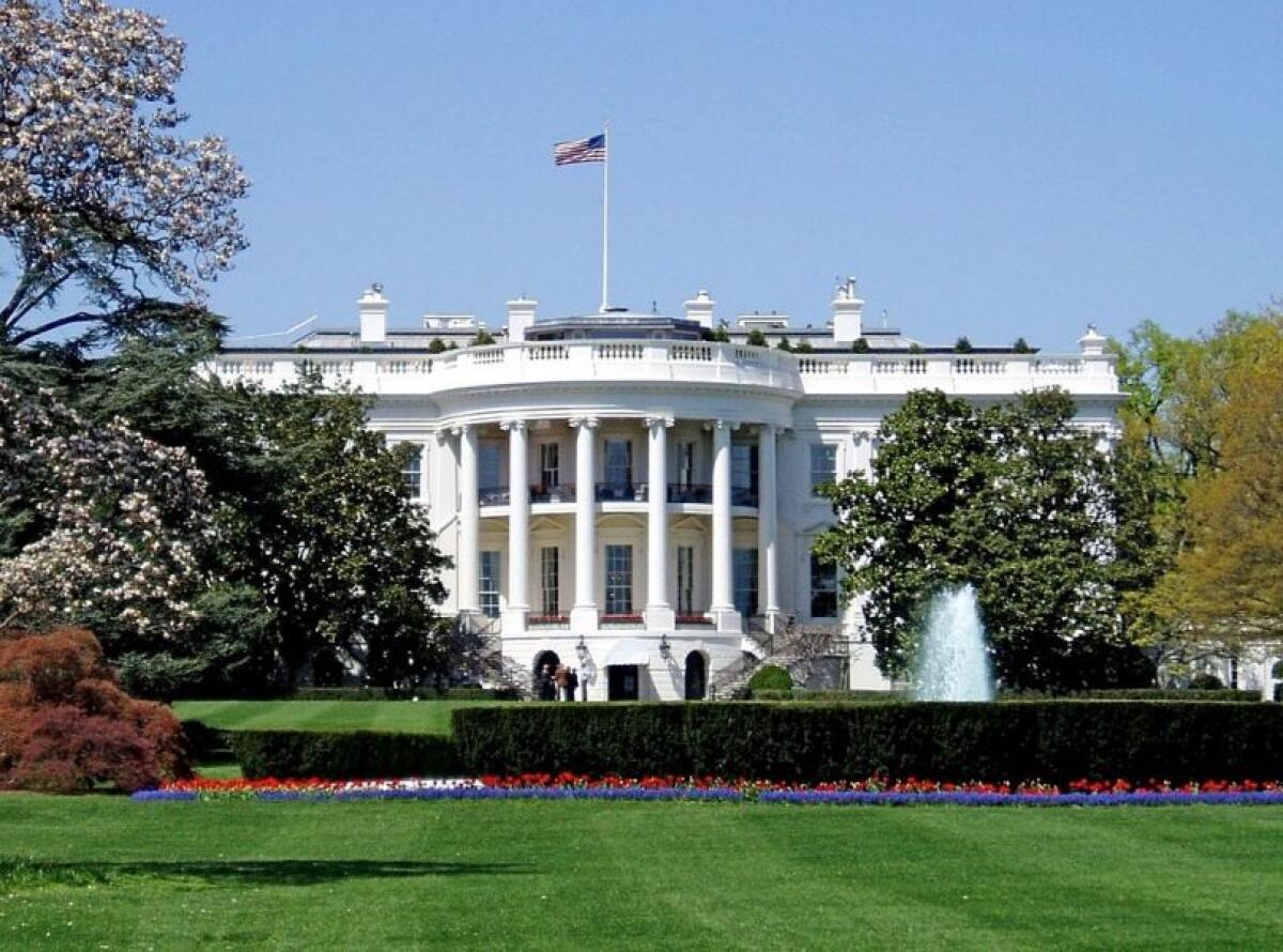 Trump rivela una sala da ballo da 200 milioni alla Casa Bianca | Un "regalo al Paese" o spese folli? - 