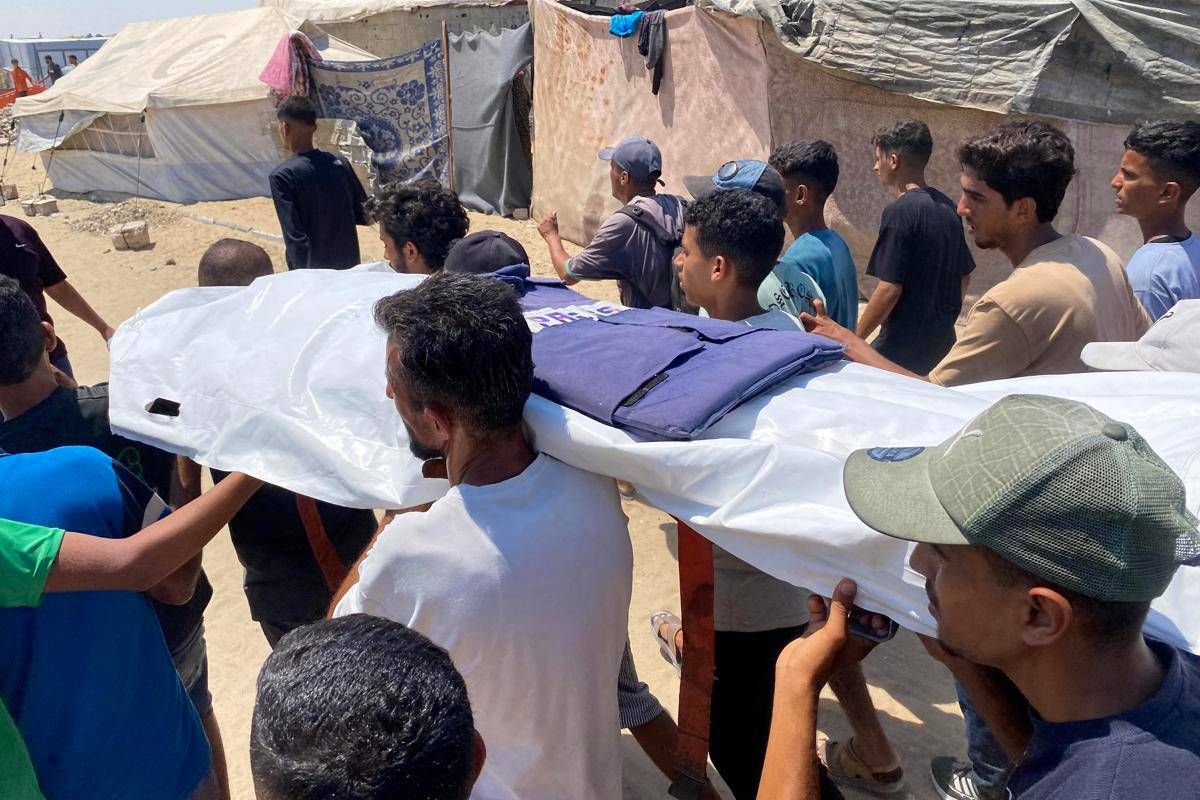 Gaza, Netanyahu non parla di tregua: avanti offensiva. A Tel Aviv 350mila in piazza per gli ostaggi -