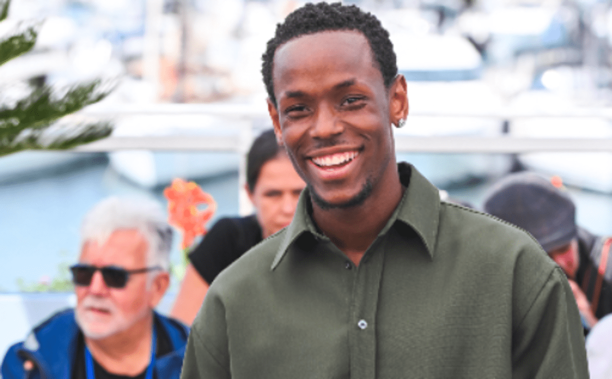 Micheal Ward in tribunale, l'attore britannico accusato di stupro e aggressione sessuale -